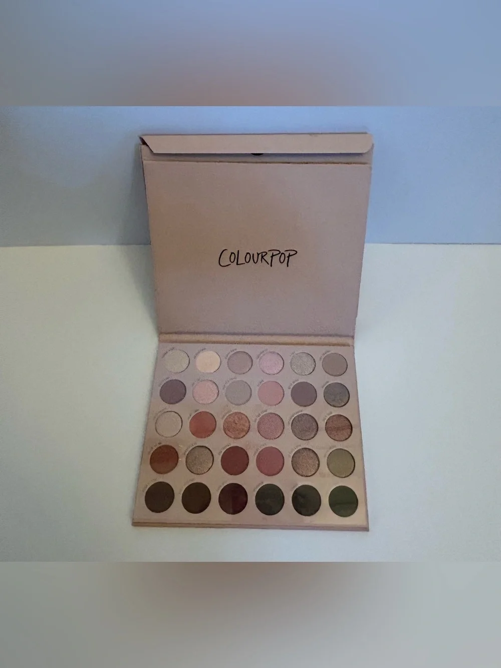 COLOURPOP Smoke 'N Roses Smokey Rose Eyeshadow Palette 30 Shade BRAND NEW UNUSED